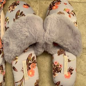NWT Victoria’s secret slippers